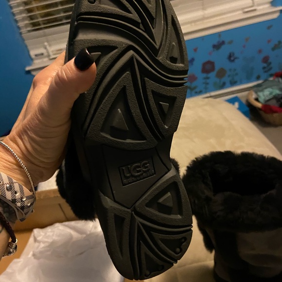 Ugg boots - Picture 4 of 4